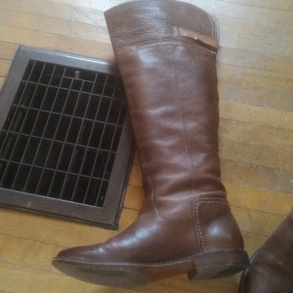 Frye Boots lightly worn - Picture 2 of 10